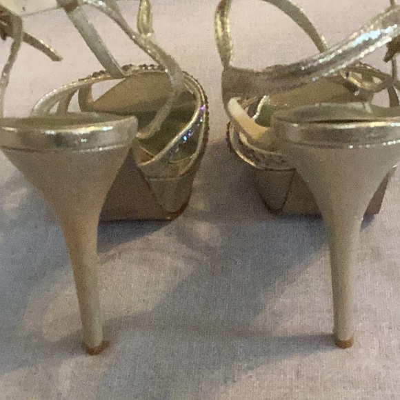 NWOT Touch up heels - Picture 6 of 9